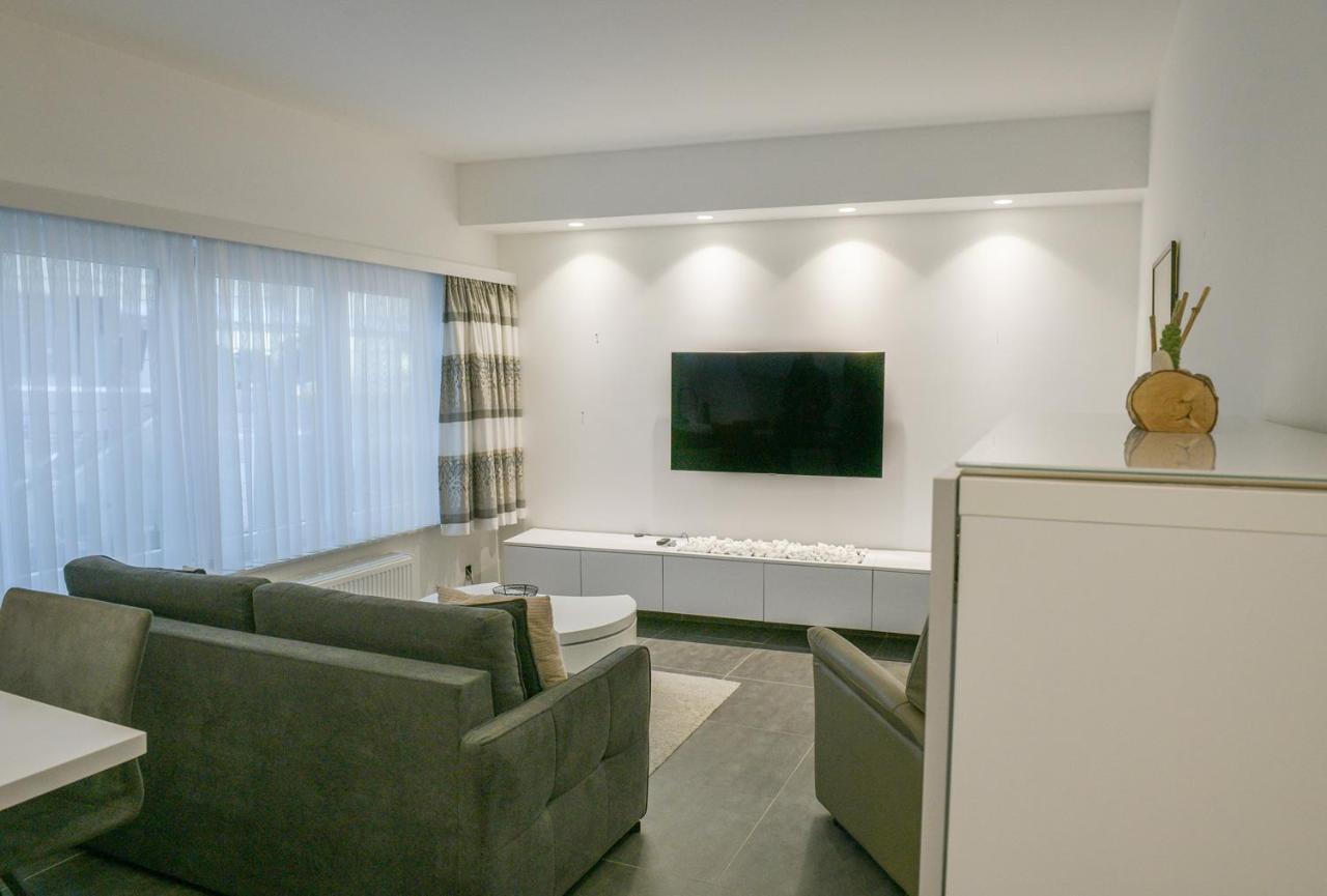 Modern Gelijkvloers Gezinsappartement Knokke-Heist Luaran gambar